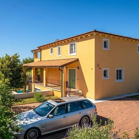 Вилла Ari 8+2 Крница