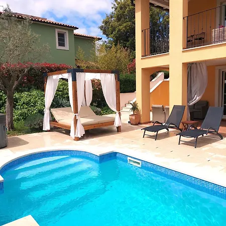 Villa Ari 8+2 Krnica