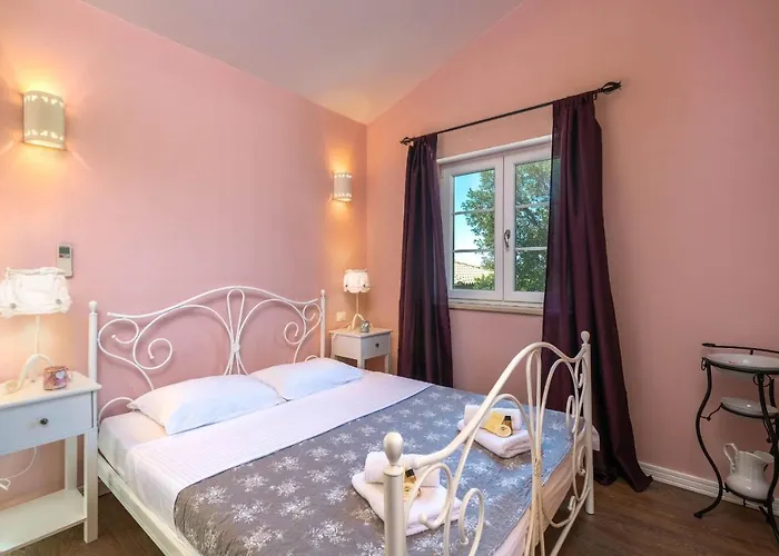 Villa Ari 8+2 Krnica