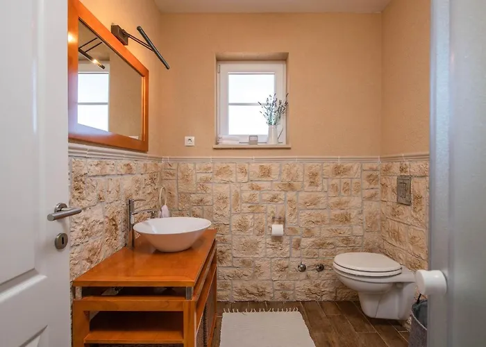 Villa Ari 8+2 Krnica